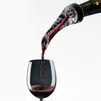 Wine pourer.png