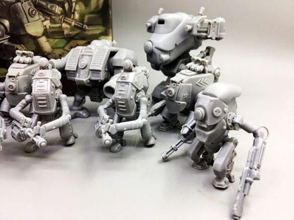 1/35 JOYTOY Mecha Action Figures Land Of The Lost DIY Model Kit 12Pieces Nude Color Unpainted Free Shipping